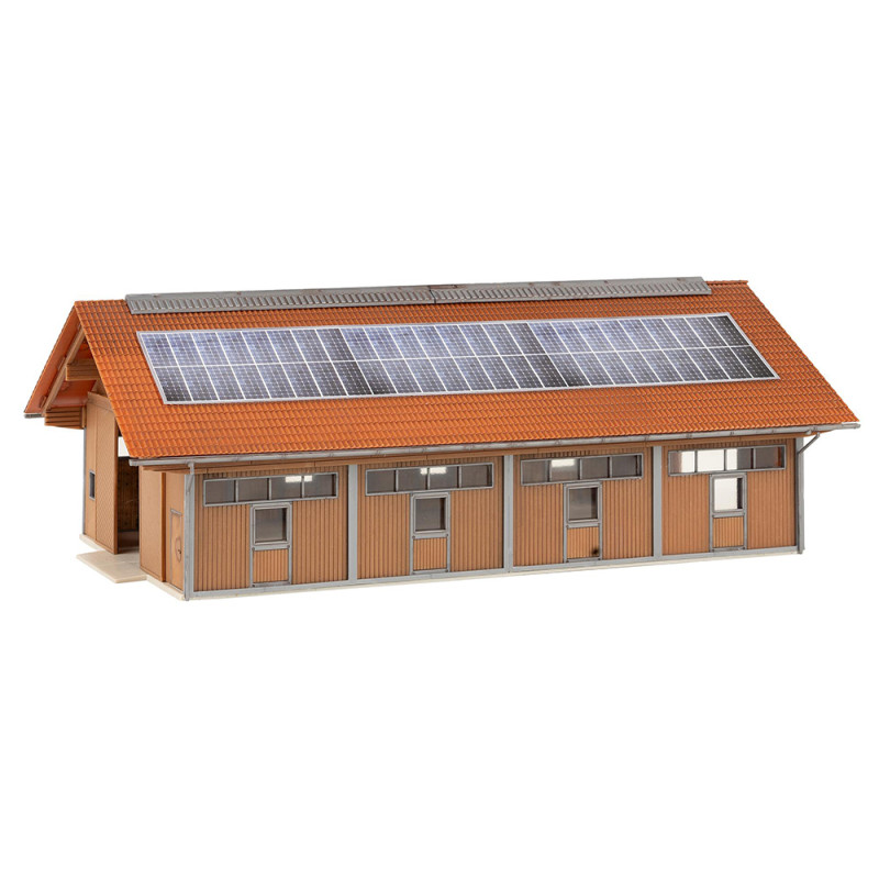 Ferme avec étable et garage, époque IV - FALLER 130583 - HO 1/87