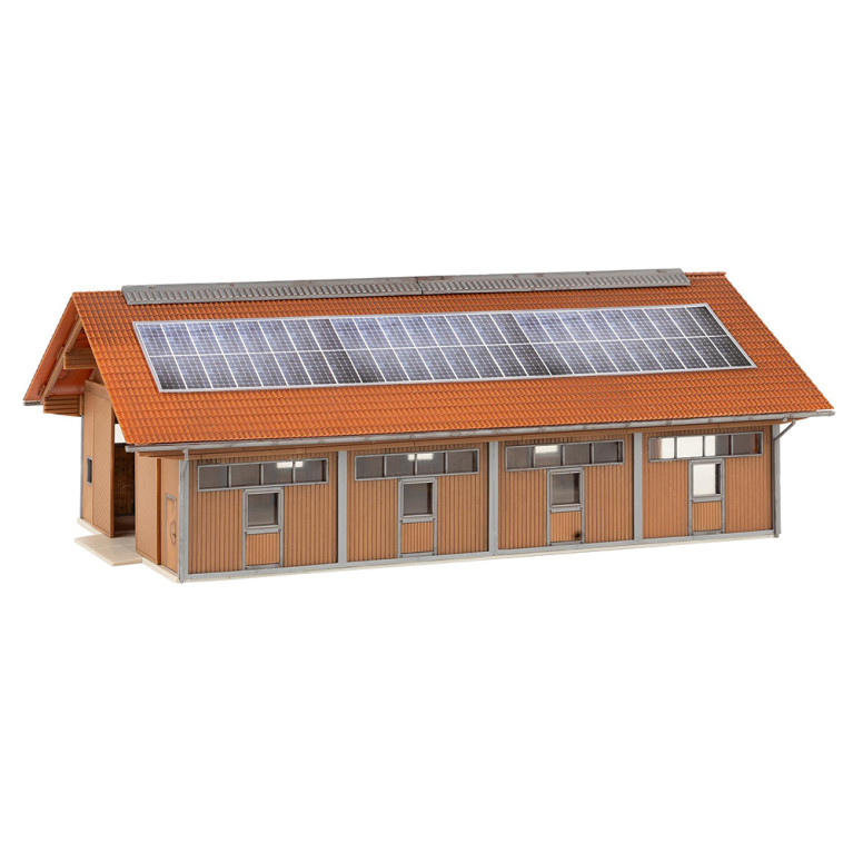 Ferme avec étable et garage, époque IV - FALLER 130583 - HO 1/87