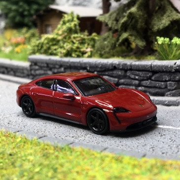Porsche Taycan Turbo S, Rouge - Minichamps 870068404 - HO 1/87