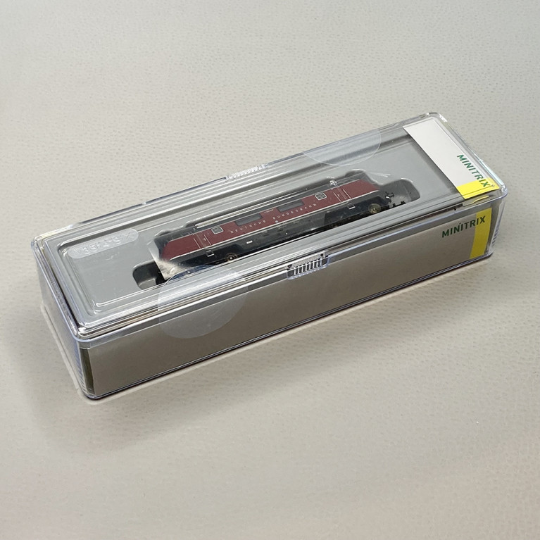 Locomotive diesel hydraulique V 200 037, AEV, DB, Ep III, Digital son - MINITRIX 16227 - N 1/160