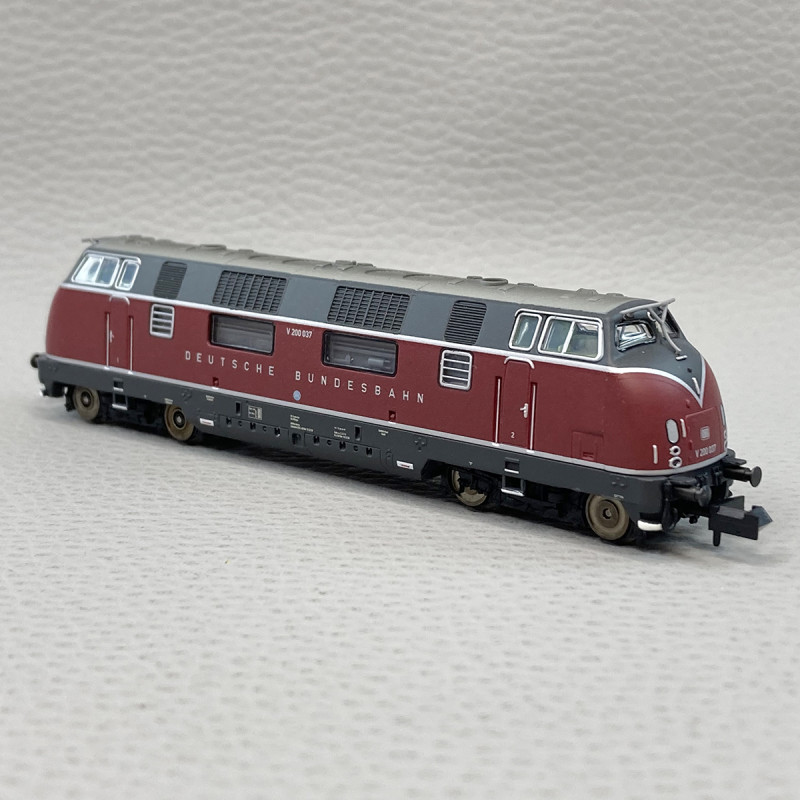 Locomotive diesel hydraulique V 200 037, AEV, DB, Ep III, Digital son - MINITRIX 16227 - N 1/160