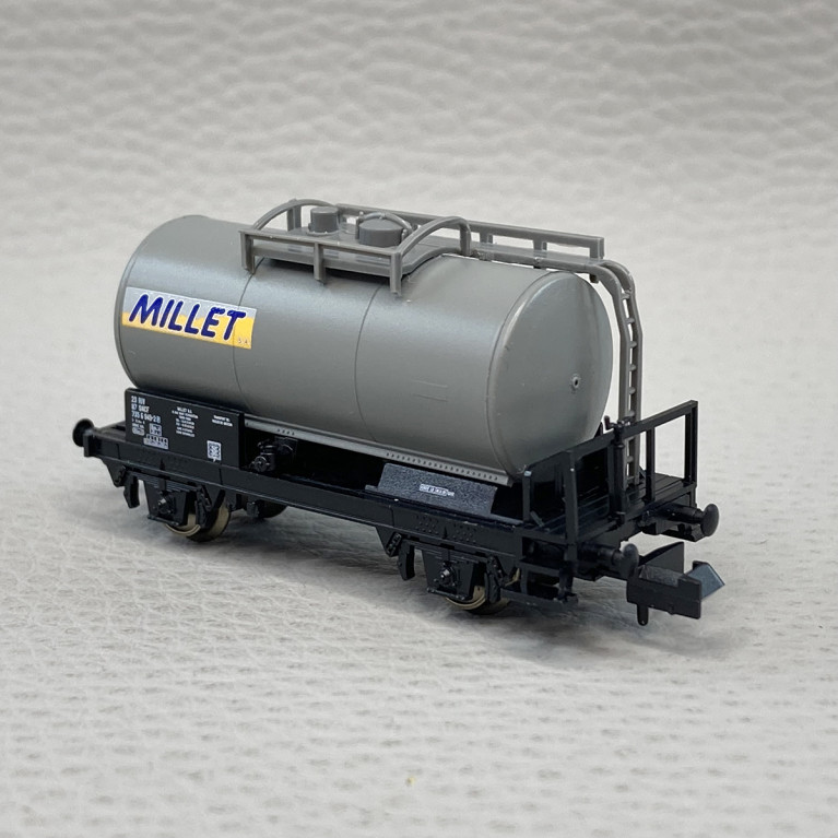 Wagon citerne 2 essieux "MILLET", SNCF, Ep V - MINITRIX 18098 - N 1/160-