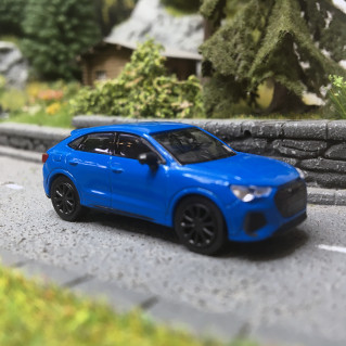 Minichamps - 1:43 - Audi Le Mans Quattro / Concept Audi R8