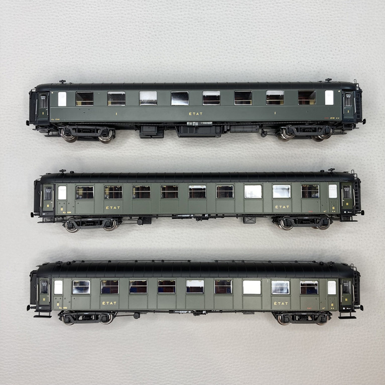 3 voitures OCEM, 2 x RA 2CL + PL 1CL, marquage ETAT, châssis toit noir, ETAT,  Ep IIb - LSMODELS 40935 - HO 1/87