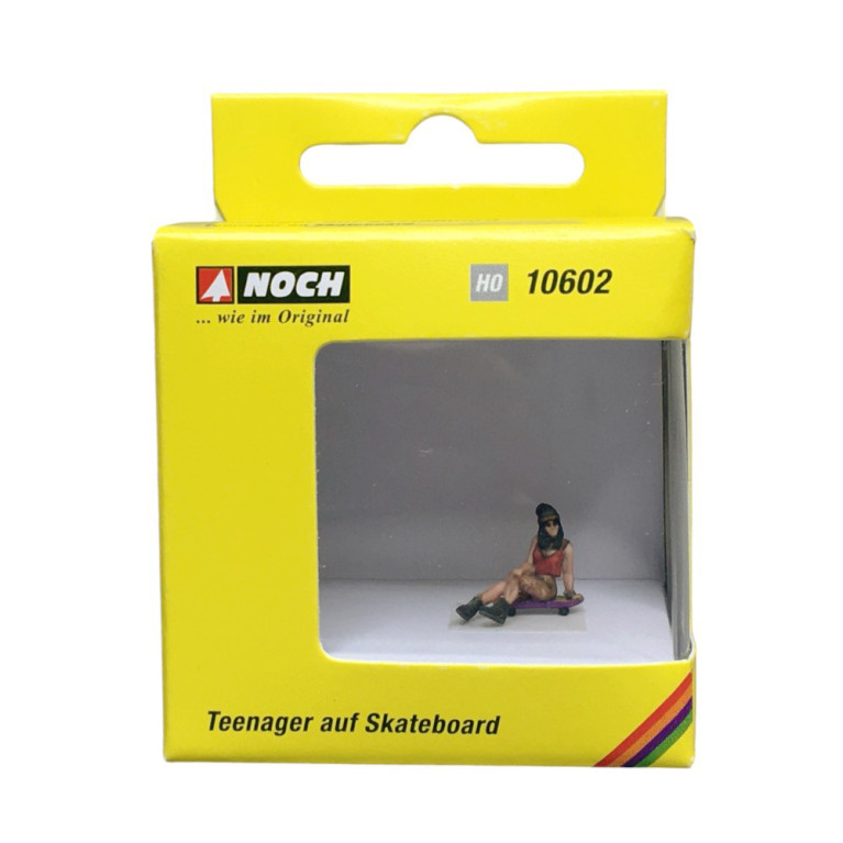Adolescente sur un skateboard - Noch 10602 - HO 1/87