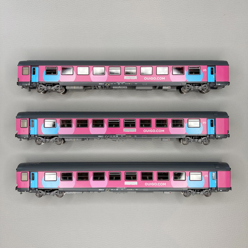 3 voitures "Ouigo" VTu B10rtu et B11tu, 2CL, toit gris foncé, SNCF, avec éclairage,  Ep VI - LSMODELS 40993 - HO 1/87