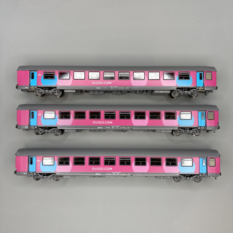 3 voitures "Ouigo" VTu B10tuh et B11tu, 2CL, toit gris clair, SNCF, avec éclairage,  Ep VI - LSMODELS 40992 - HO 1/87