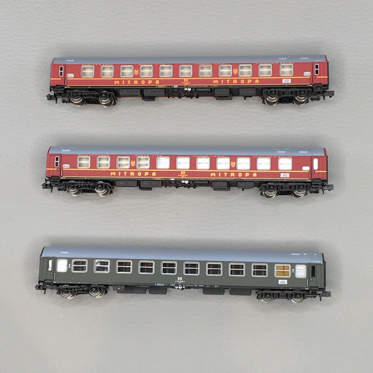 Coffret 3 voitures OSShD Type B « Spree-Alpen-Express », DR, livrée verte et rouge, Ep. IV - Arnold HN4423 - N 1/160