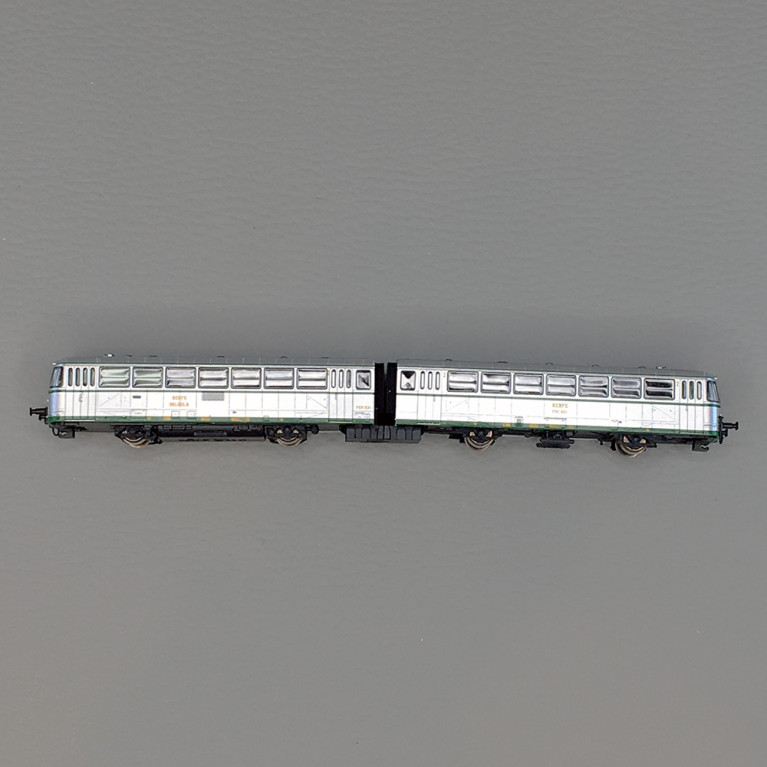 Autorail diesel RENFE, classe 591.500, livrée argent UIC, Ep. IV - Arnold HN2351 - N 1/160