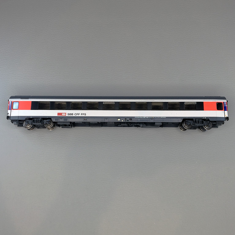 Voiture voyageur UIC Z1 B, SBB CFF Ep. V/VI - Lsmodels 472300 - HO 1/87