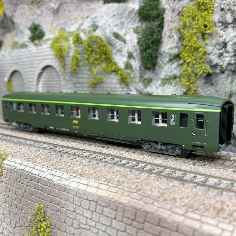RARE FRANCE TRAINS 1/87 HO 227 VOITURE VOYAGEUR COUCHETTE TOILETTE 1e Classe SNCF AMENAGÉ - Collection