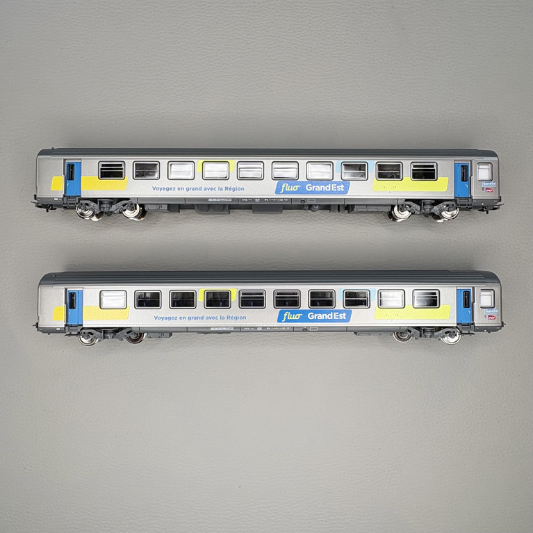2 voitures Corail Vtu FLUO, 2CL, B11tu, Grand Est, Sncf, Ep VI - PIKO 97312 - HO 1/87