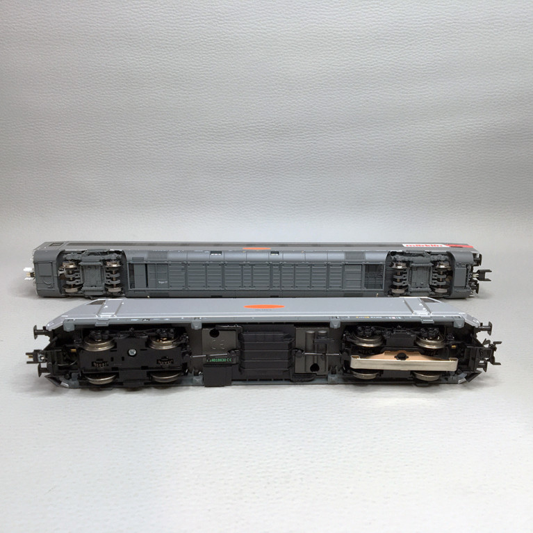 Rame train Metropolitan Express (MET), locomotive + 7 voitures, Digital Son, Ep. V - MARKLIN 26931 - HO 1/87