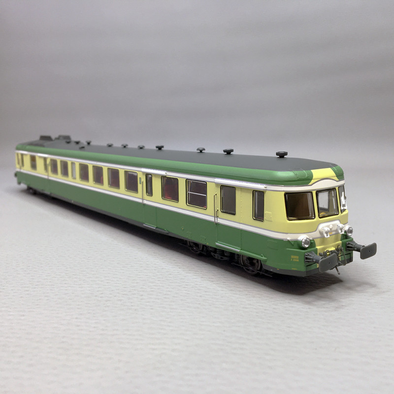 Autorail X 2899 Jupé, 1CL Origine, Olive/Jaune, RENNES, SNCF, Ep. III - REE MB228 - HO 1/87