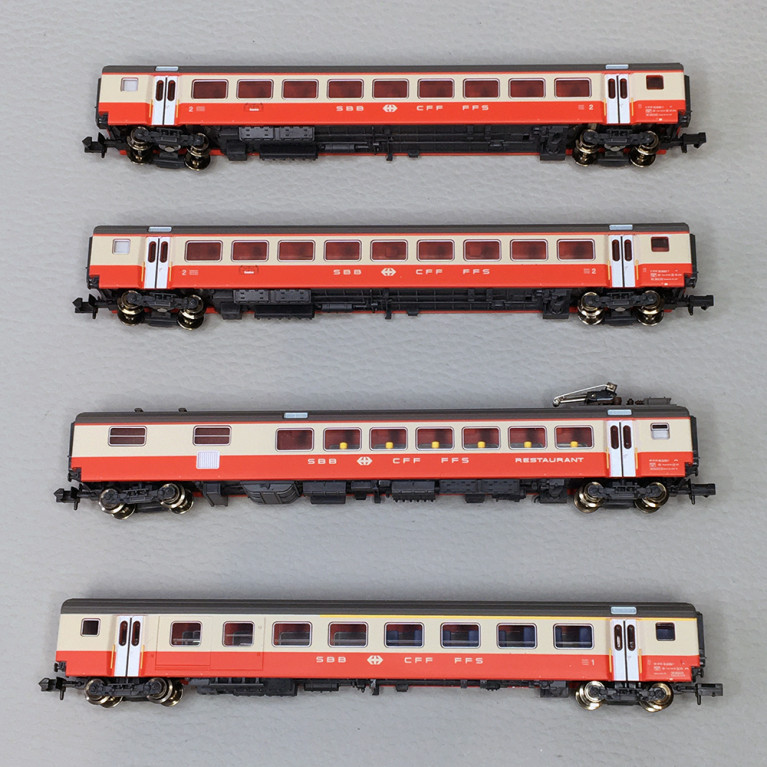 4 wagons express "Swiss Express" Partie 1, CFF, Ep. IV - MINITRIX 18720 - N 1/160