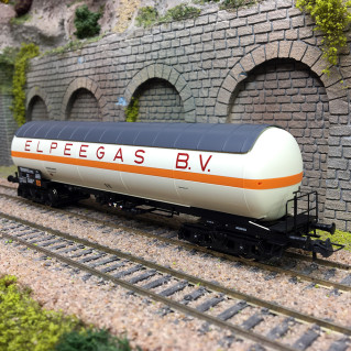 Wagons marchandises 0 O: 545 Wagon metal ETS maintenance DR grue avec guerite ech 0