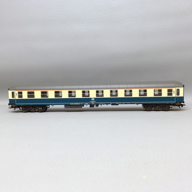 Voiture de train express Am 203, 1CL, DB, Ep. IV - MARKLIN 43914 - HO 1/87