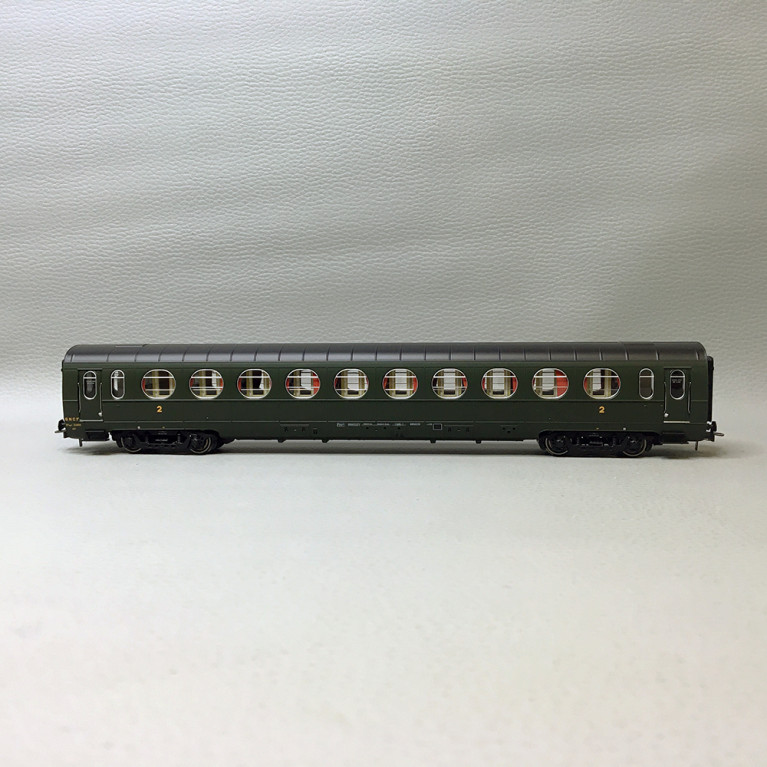 Voiture allégée état B10, "Saucisson", SNCF, Ep. III - REE VB472 - HO 1/87