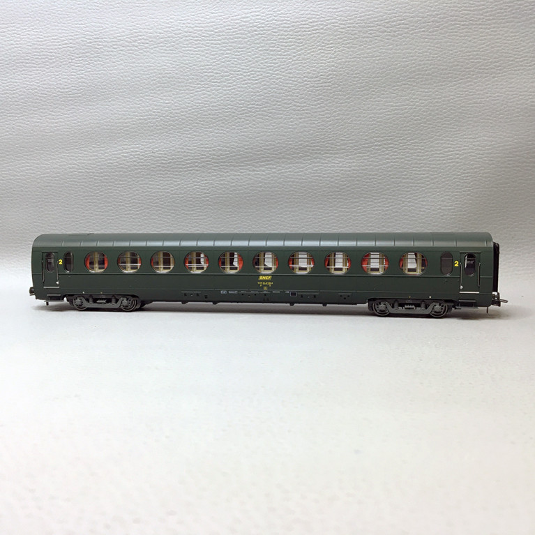 Voiture allégée état B10, "Saucisson", SNCF, Ep. IV - REE VB478 - HO 1/87