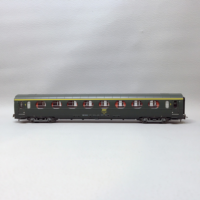 Voiture allégée état A8, "Saucisson", SNCF, Ep. IV - REE VB476 - HO 1/87