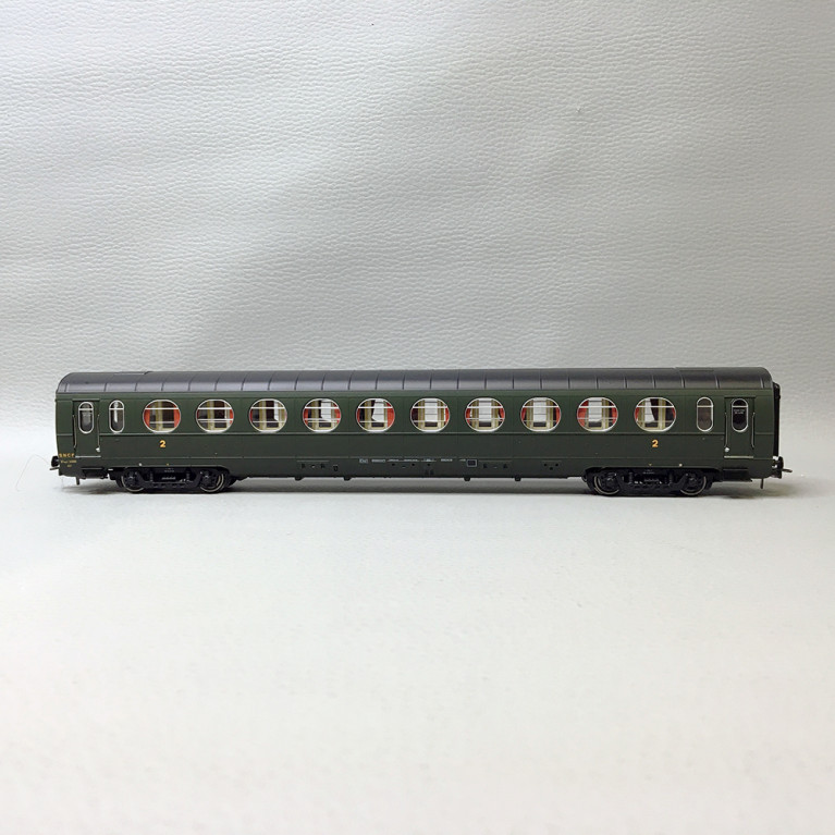 Voiture allégée état B10, "Saucisson", SNCF, Ep. III - REE VB473 - HO 1/87