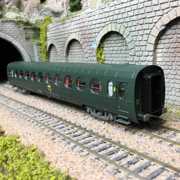 Voiture allégée état B10, "Saucisson", SNCF, Ep. IV - REE VB477 - HO 1/87
