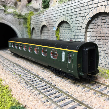 Voiture allégée état A8, "Saucisson", SNCF, Ep. III - REE VB471 - HO 1/87