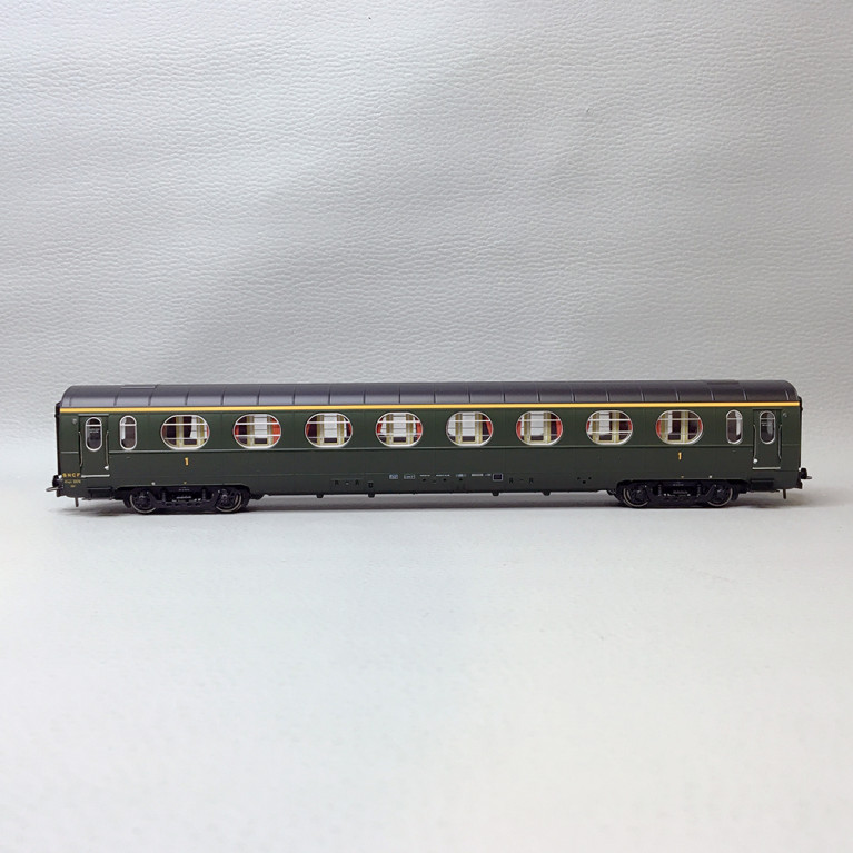 Voiture allégée état A8, "Saucisson", SNCF, Ep. III - REE VB471 - HO 1/87