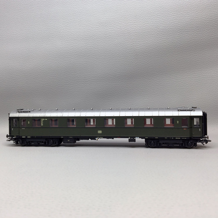Voiture Voyageurs type B4uwe, DB, Ep. III - Marklin 42500 - HO 1/87
