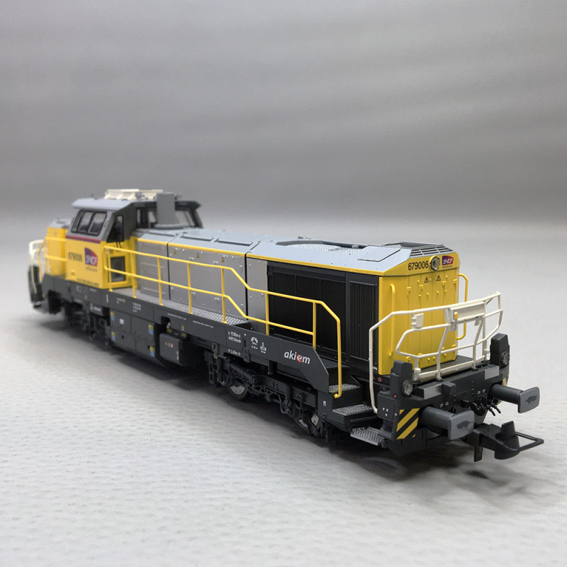 HJ2471S EUROPORTE, diesel-electric locomotive Vossloh DE 18, silver/blue livery, ep. VI, with sound decoder and digital couplers