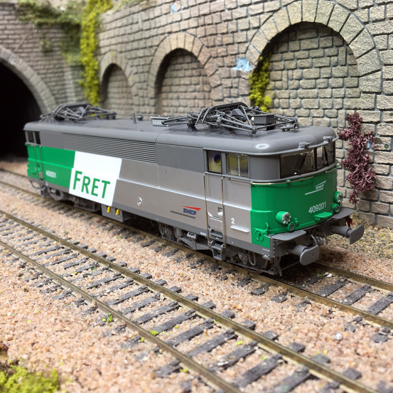 Locomotive électrique BB 9201 "FRET" Tours-St Pierre, SNCF, Digital Son, Ep. V - REE MB-198S - HO 1/87