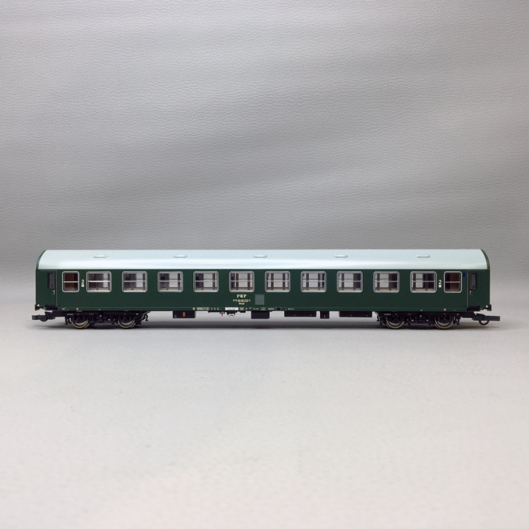 2 voitures voyageurs, PKP, Ep. IV - ROCO 6200102 - HO 1/87