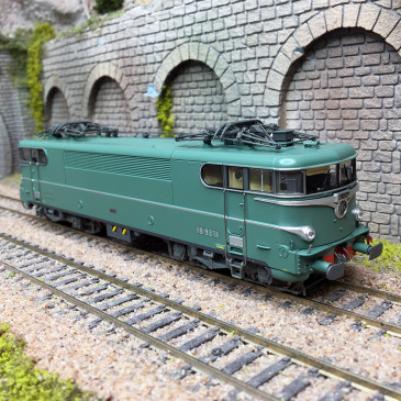 Locomotive électrique BB 9216, SNCF, 3R AC, Ep. IV - REE MB-202SAC - HO 1/87