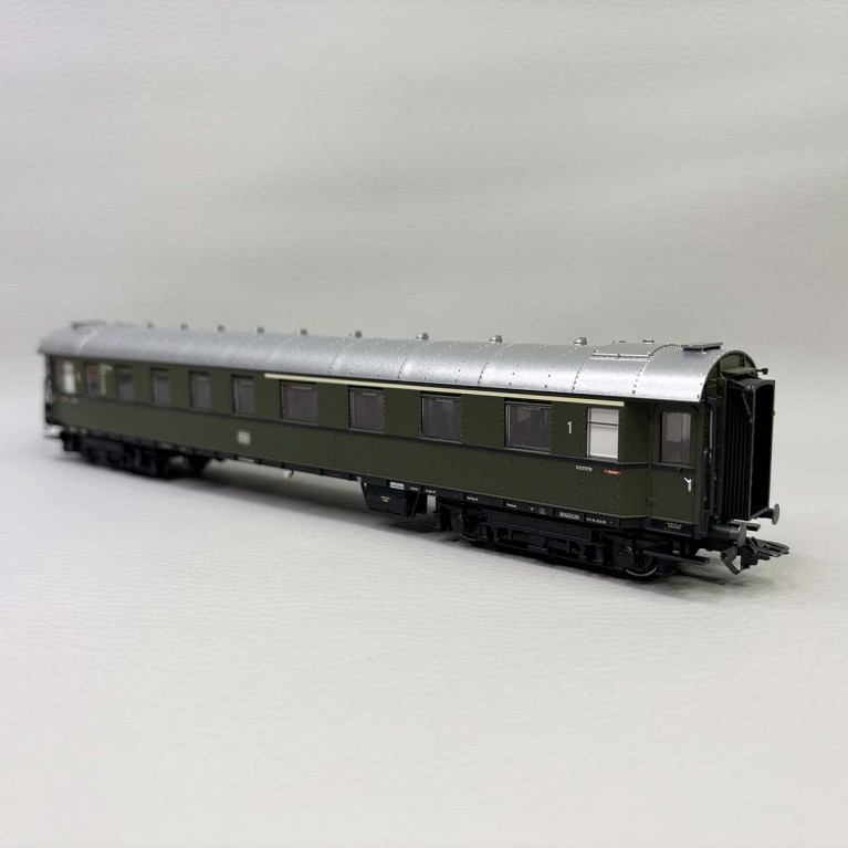 Voiture train express type AB4üwe, mixte 1/2e classe, DB, Ep. III - MARKLIN 42510 - HO 1/87