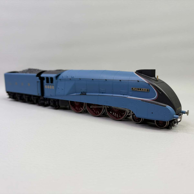 Locomotive vapeur Classe A4, 4-6-2, 4468 "Mallard", LNER, Digital Son, Ep. III - Hornby R3395TTS - 00 1/76 (HO)