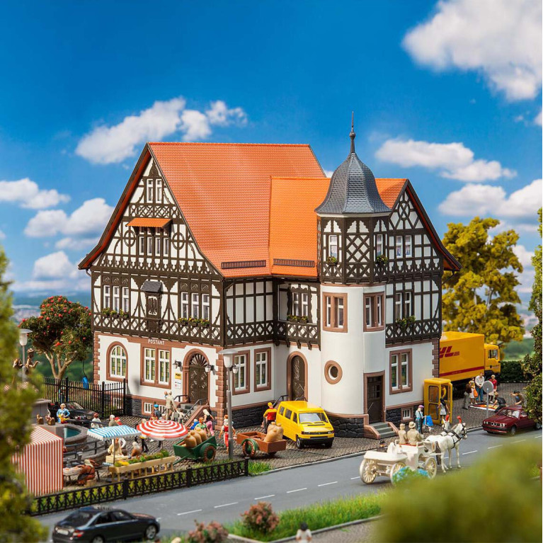 Bâtiment en colombages, poste centrale de "Bad Liebenstein" - FALLER 191827 - HO 1/87