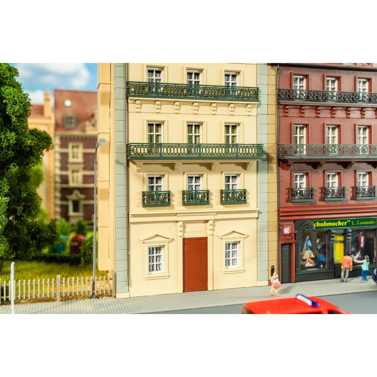 Maison de ville sur 6 étages - FALLER 130712 - HO 1/87