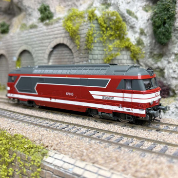 Locomotive diesel BB 67613, FRET, logo Casquette, SNCF - JOUEF HJ2342