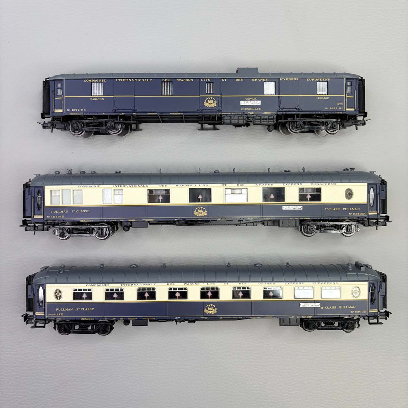 3 voitures "Edelweiss Pullman Express", CIWL - RIVAROSSI HR4390