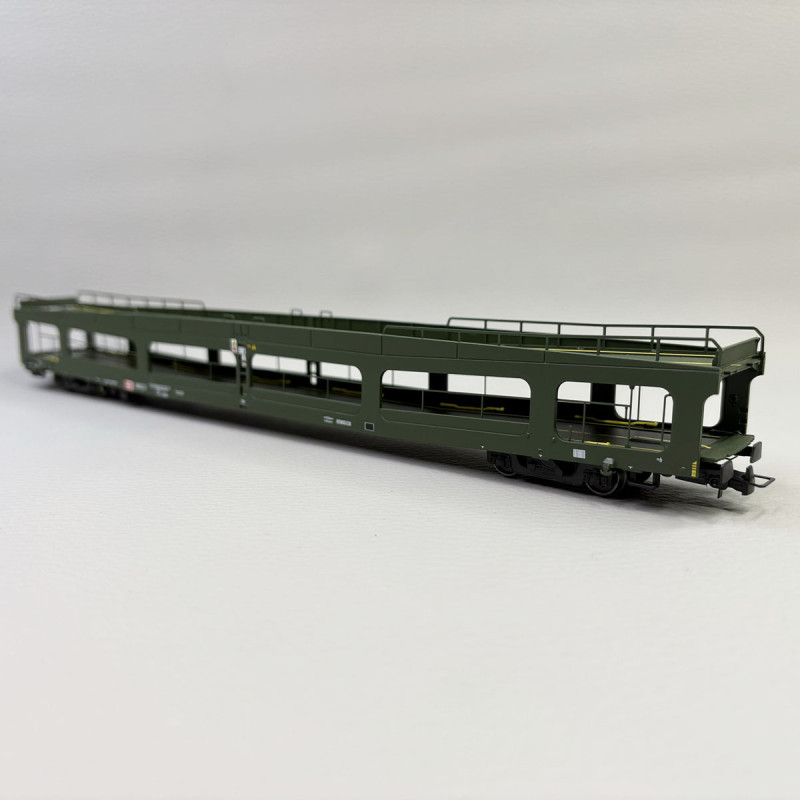 Fourgon porte auto DEV 66 DD ep IV SNCF chargé de 5