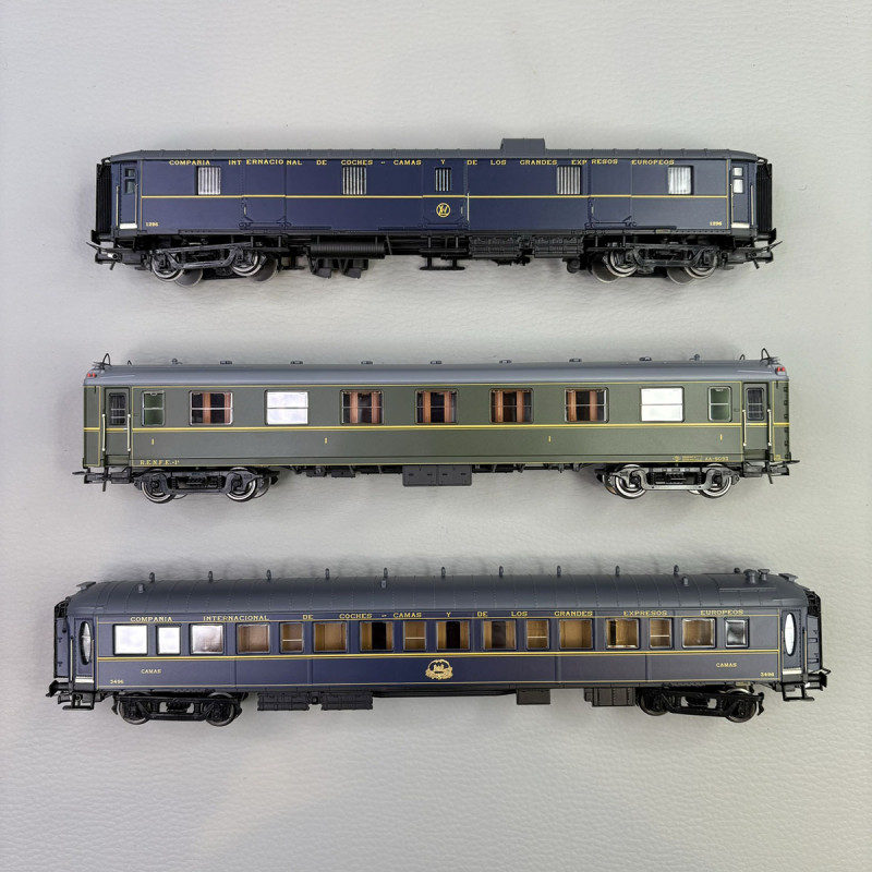 3 voitures "Sud Express",  CIWL - ELECTROTREN HE4027