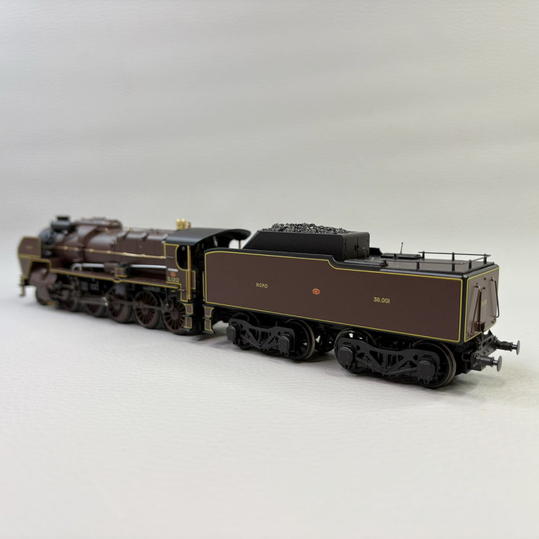 Locomotive à vapeur 5.1212 + tender 38.001, Valenciennes, Nord - R37 41200DS