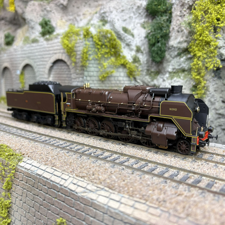 Locomotive à vapeur 5.1213 + tender 38.002, Valenciennes, Nord - R37 41201