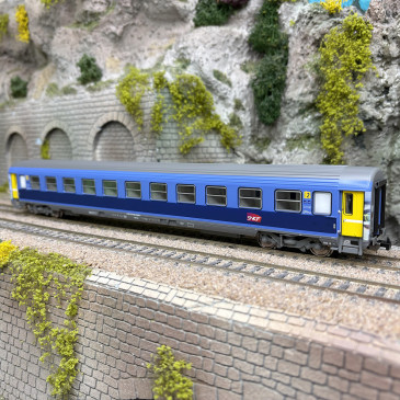 Voiture Corail Vu, 2CL "Lunéa", SNCF - PIKO 97135