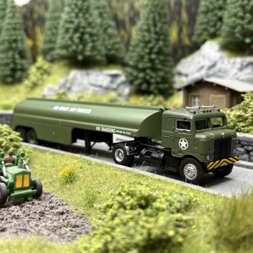 Kenworth 523 Bull Nose, citerne, US Army - BREKINA 85957