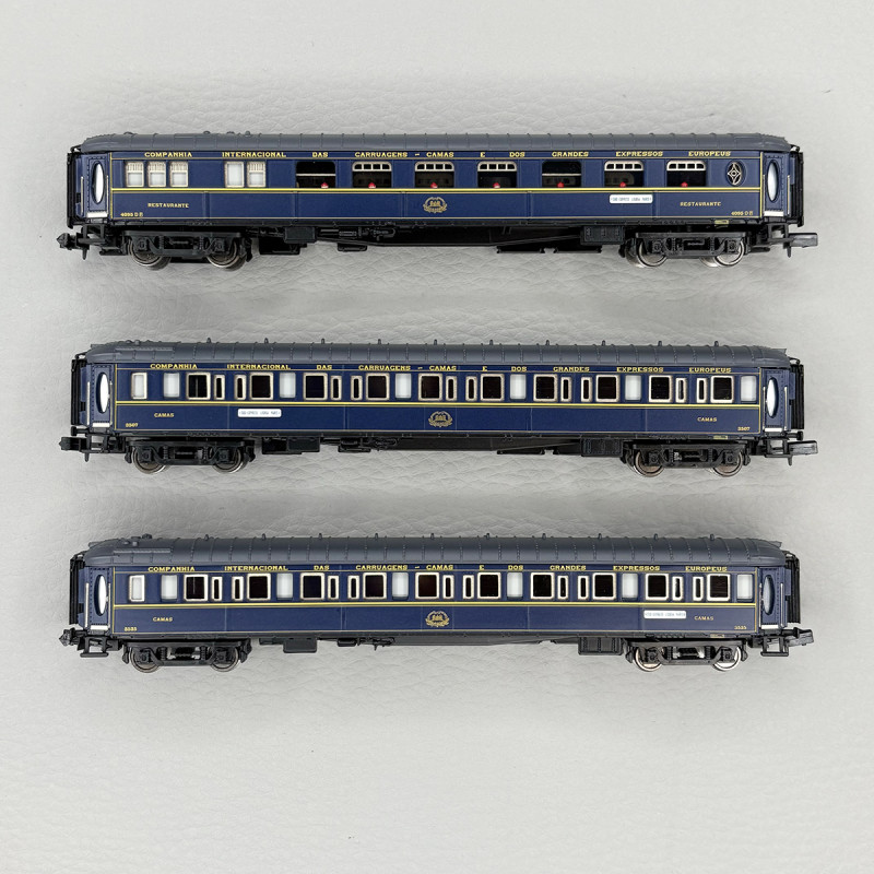 3 voitures "Sud Express", CIWL - ARNOLD HN4487