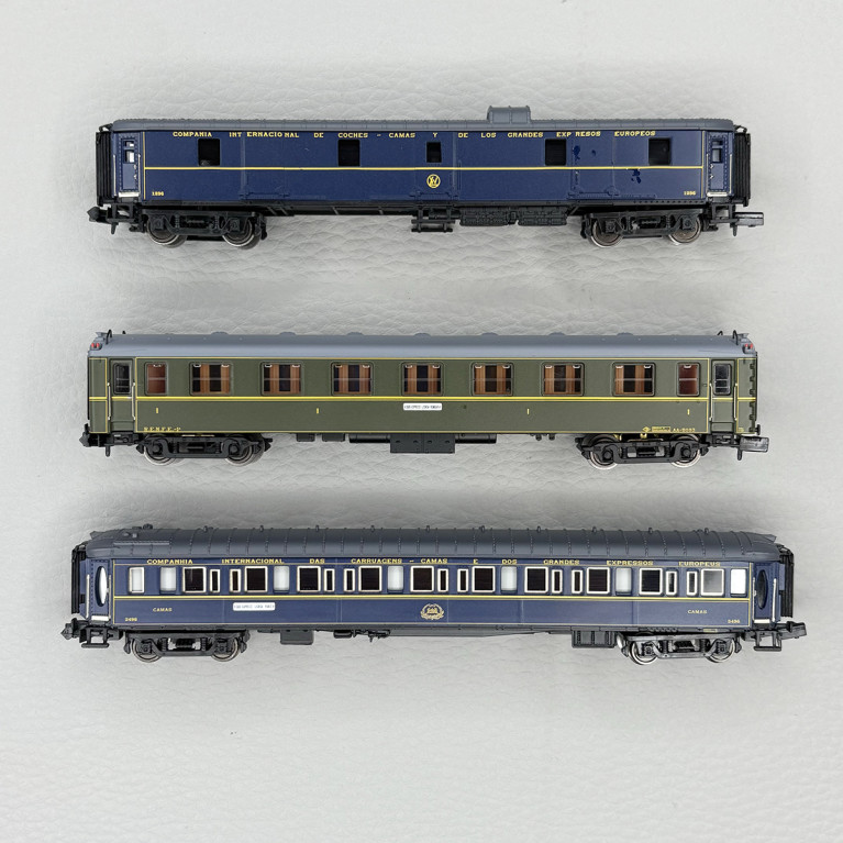 3 voitures "Sud Express", CIWL - ARNOLD HN4486