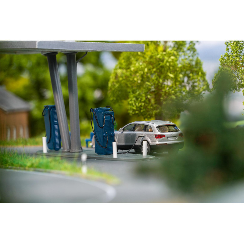 Station service chargement voiture électrique  - FALLER 130153