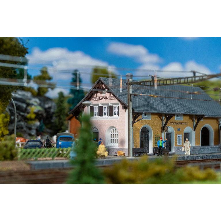 Petite gare de "Lavin" - Faller 212128