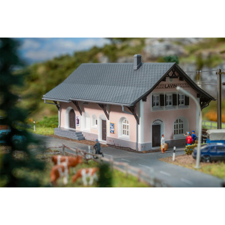 Petite gare de "Lavin" - Faller 212128